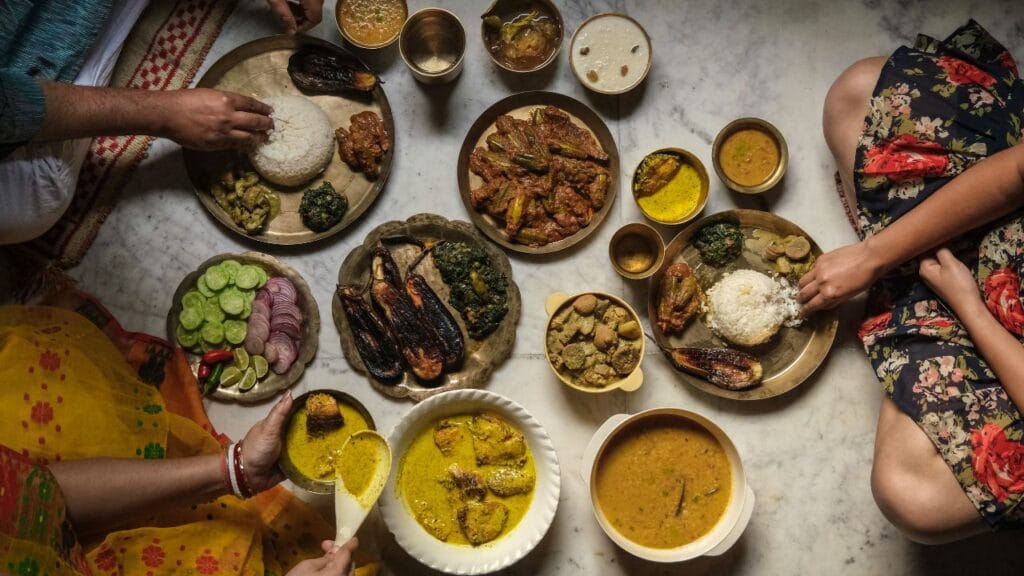 Wrong food combinations as per Ayurveda it's causes digestive problem
